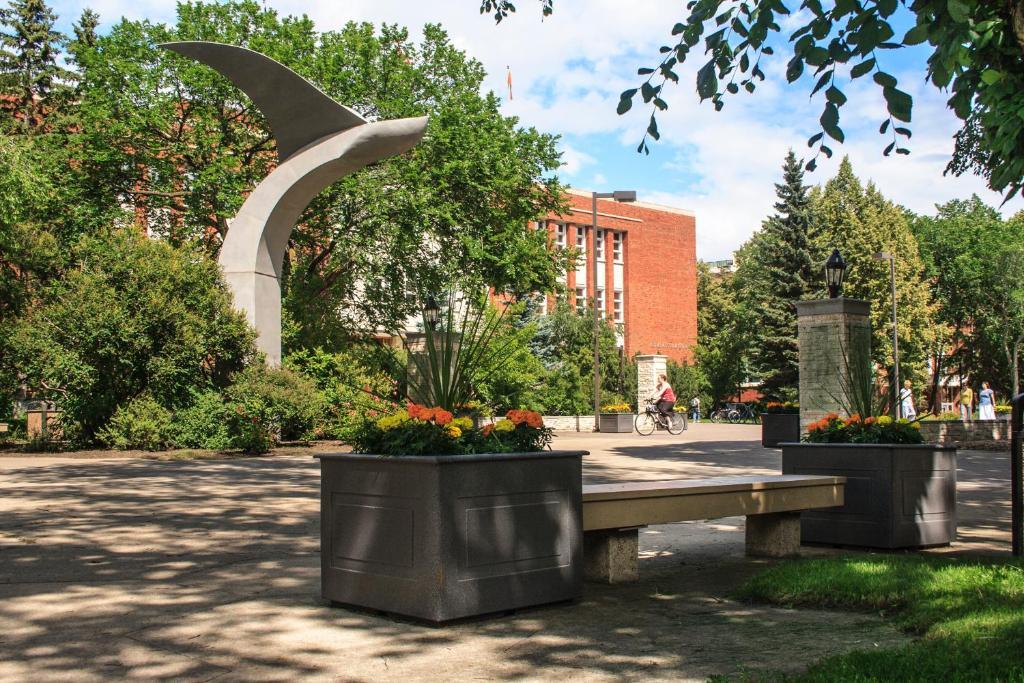 University Of Alberta - Accommodation Edmonton Eksteriør bilde